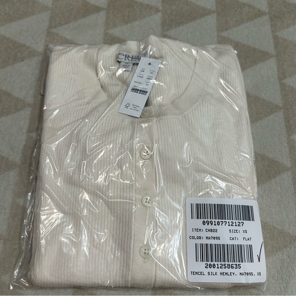 J crew Henley sweater in TENCEL™ blend - Picture 2 of 2